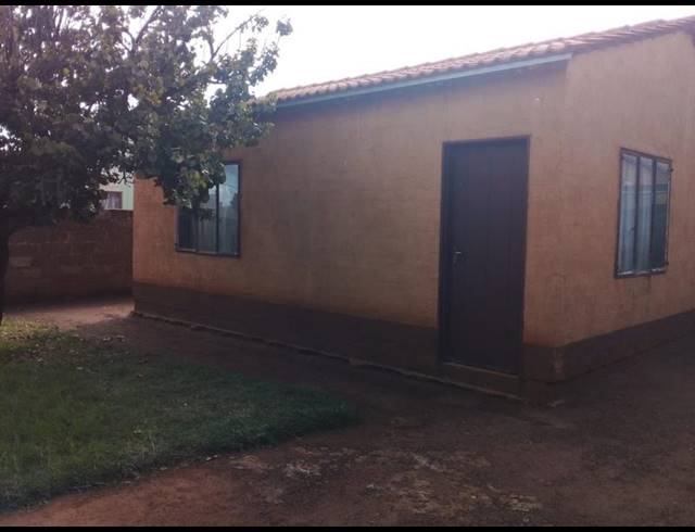 2 BEDROOM HOUSE FOR SALE IN SOSHANGUVE SOUTH
